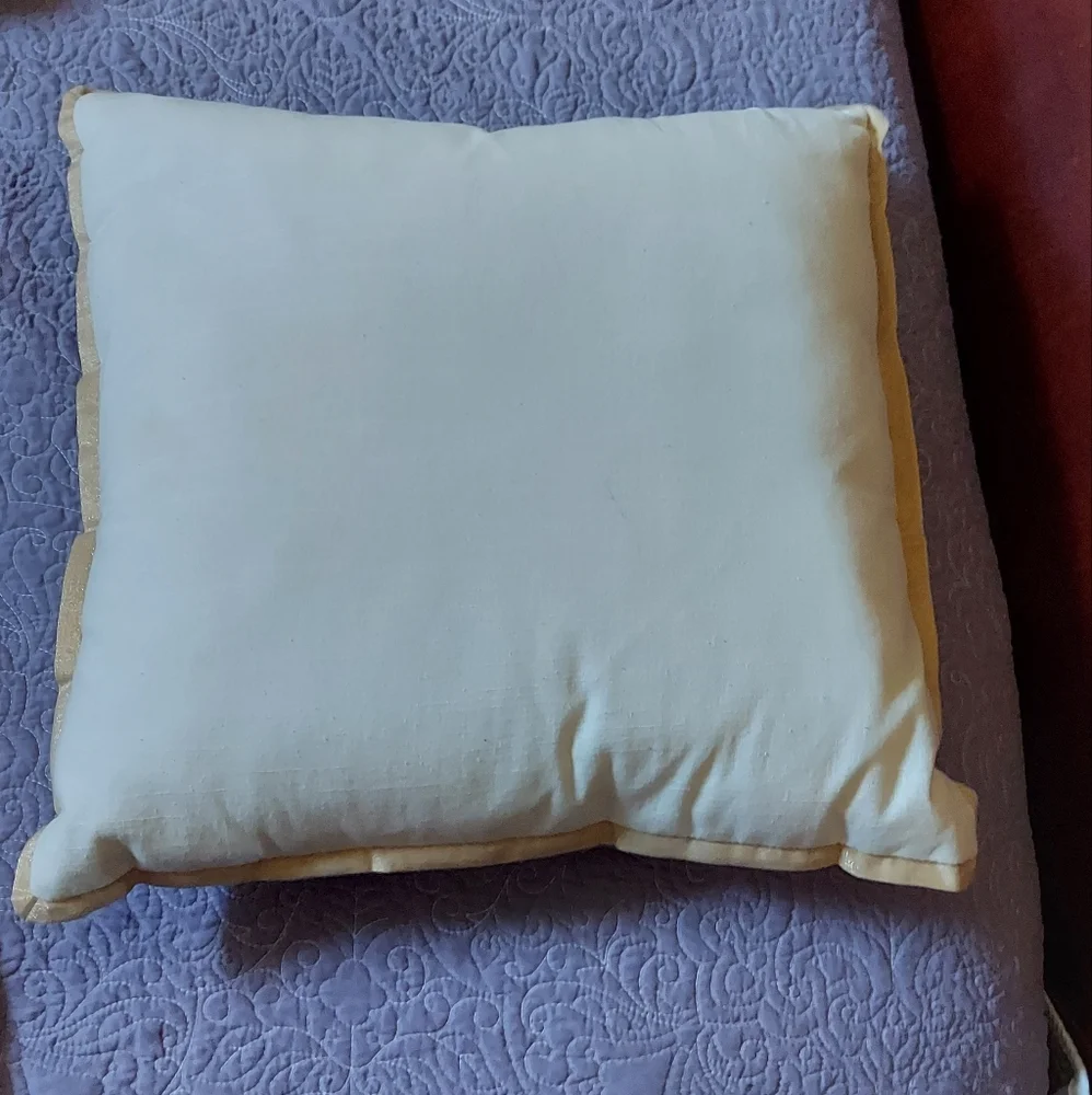 LIKE NEW Vintage Luxe Holiday Throw Pillow Set of 2! Gold Foil & Neutral